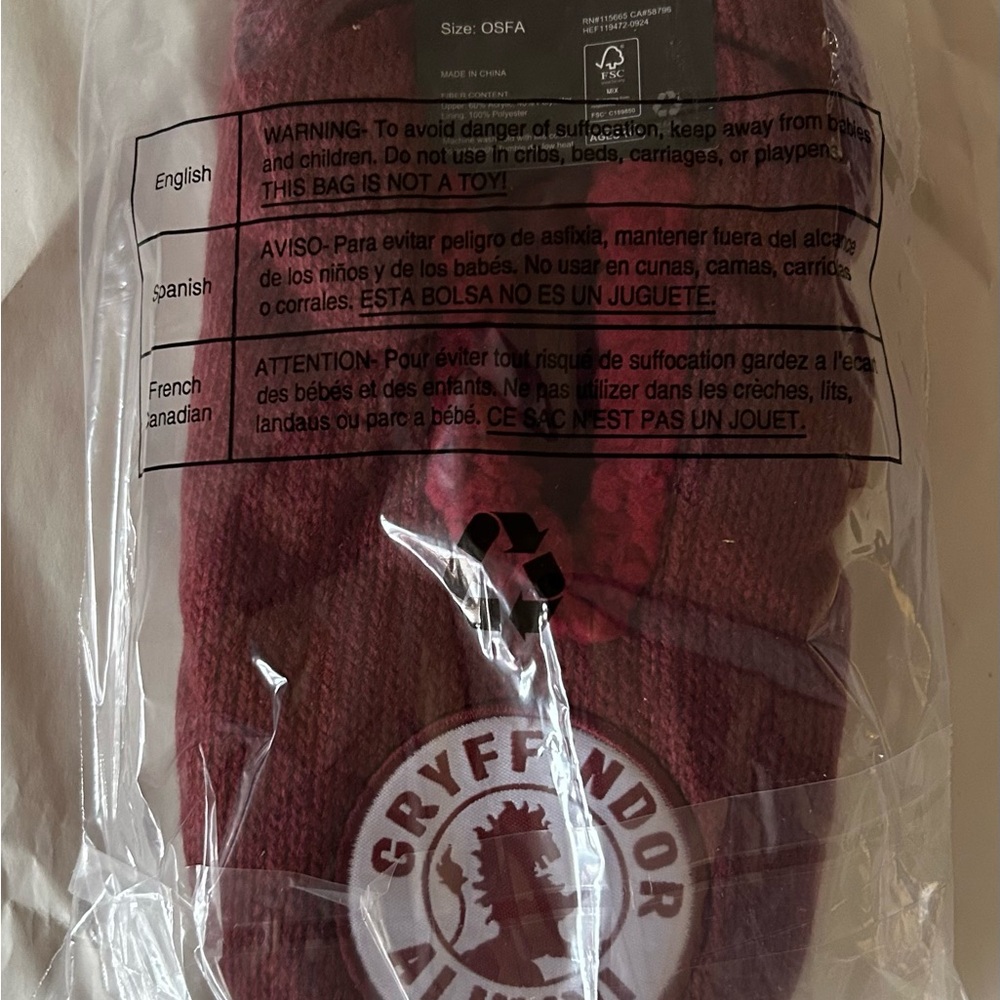 Harry Potter Gryffindor Slipper Socks - Picture 2 of 3